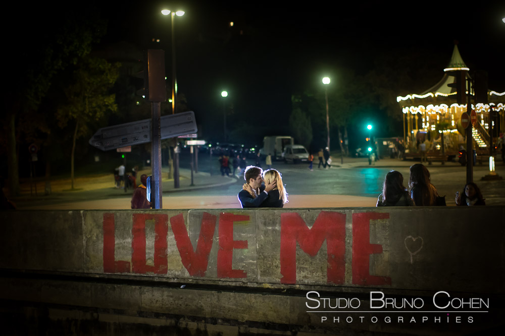 portrait couple in love in paris at night proposal near eiffel tower 