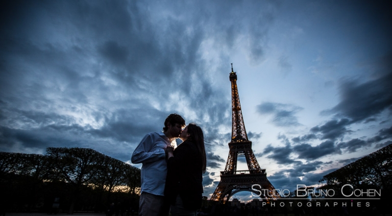 Engagement photo Eiffel Tower at Sunset