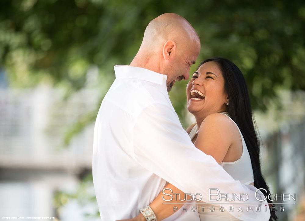 engagement session in paris couple in love smile happy 