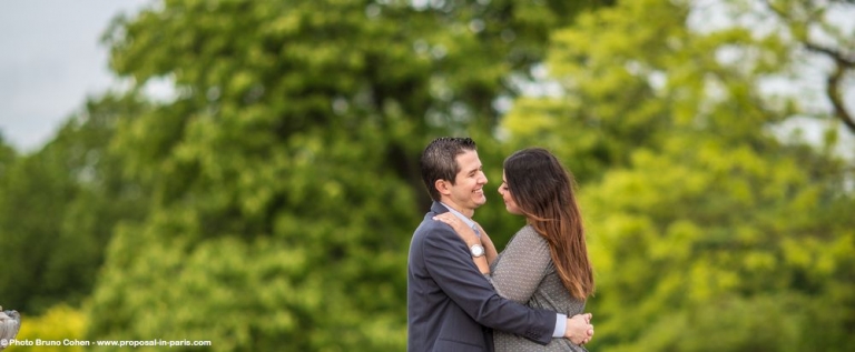 amazing couple from mexico proposal in paris hidden photographer at Louvres Palace