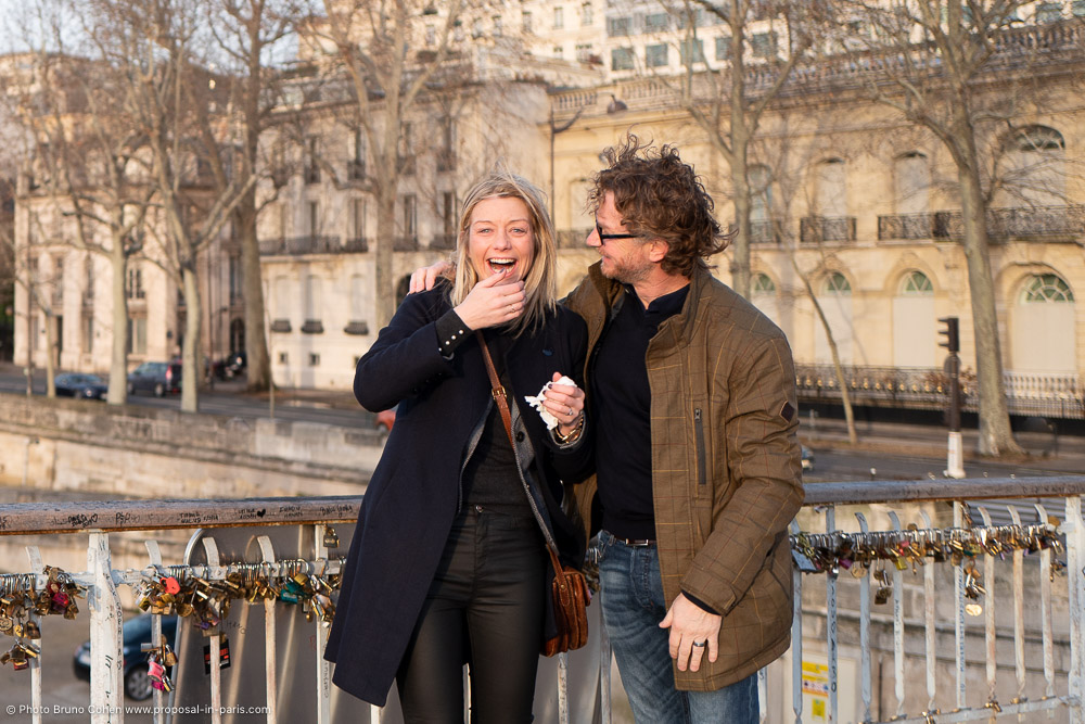 proposal in paris emotions couple