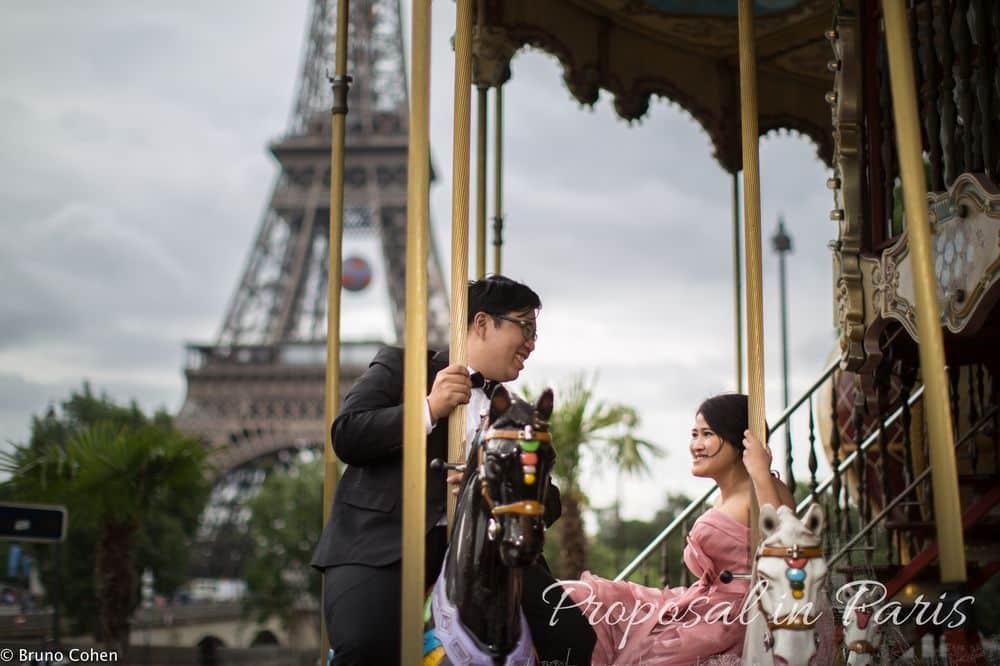 Paris marriage proposal montmartre