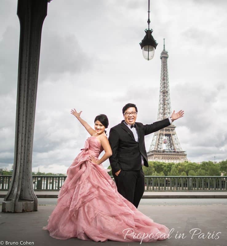 Paris marriage proposal montmartre