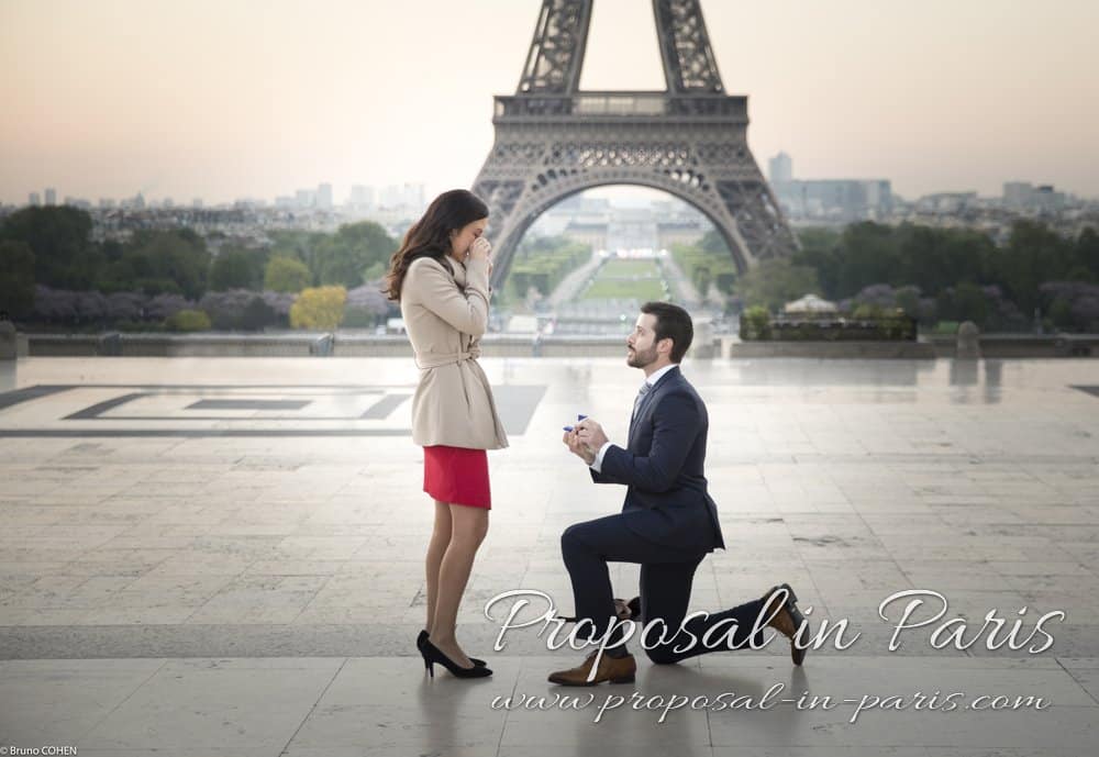 Paris marriage proposal montmartre